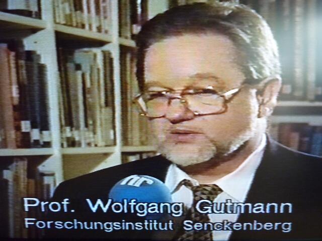 Prof. GUTMANN im hr-Interview. "Organismische Struktur als Grundlage von Symmetrie" - Anthologiebeitrag des Hauptvertreters der "kritischen Evolutionstheorie" des Senkenberg-Forschungsinstituts Frankfurt..