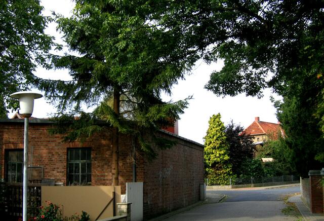 links Schmiede M.Seffer , Kreuzung Triftstr.-Hofmannsthalstr.