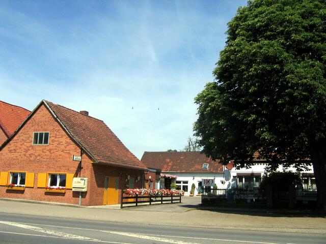 jetzt Kiosk  früher Dorf Schmiede