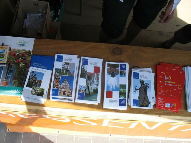 Oberursel hat mehr Infomaterial als Stadtallendorf am Stand