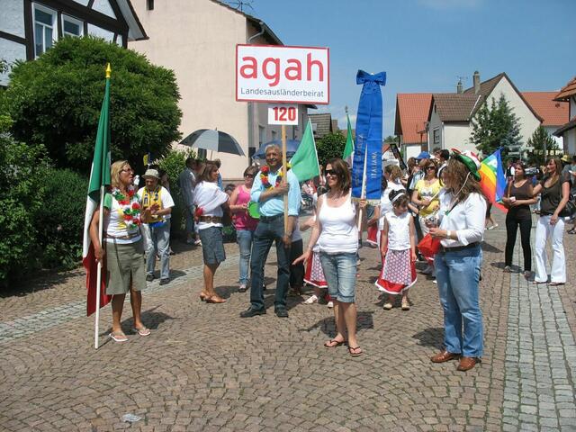 Der Landesausländerbeirat ist nicht nur im RMV-Fahrgastbeirat vertreten