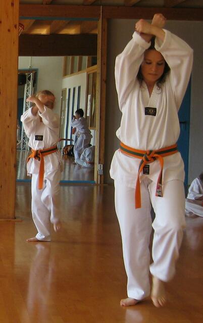 Michaela und Petra Kinzer bei Formenlauf