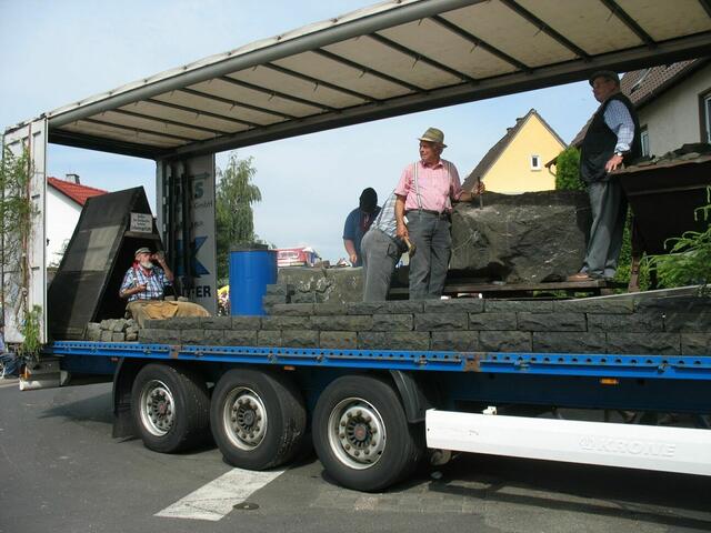 Mornshausen arbeitet im Steinbruch
