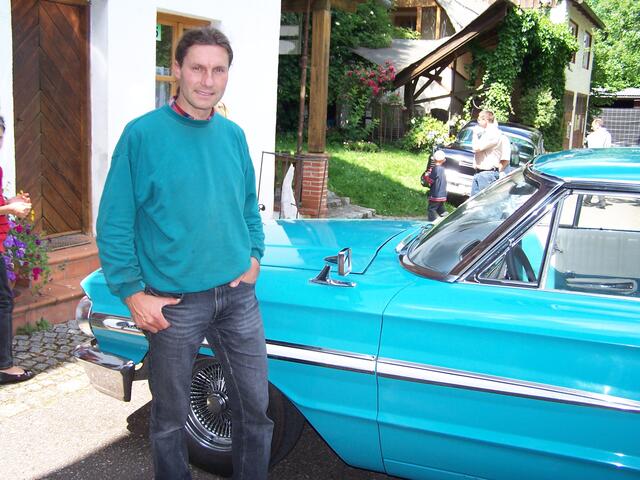Jeder Oldtimer-Pullover findet sein passendes Auto
