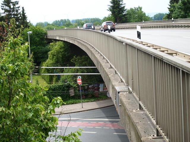 Hochbrücke ca. 310 m lang