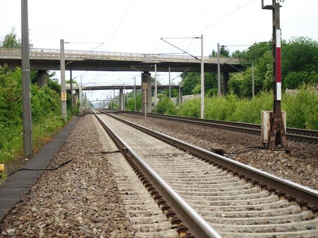 Die neuen Brücken über die Bahnlinie
