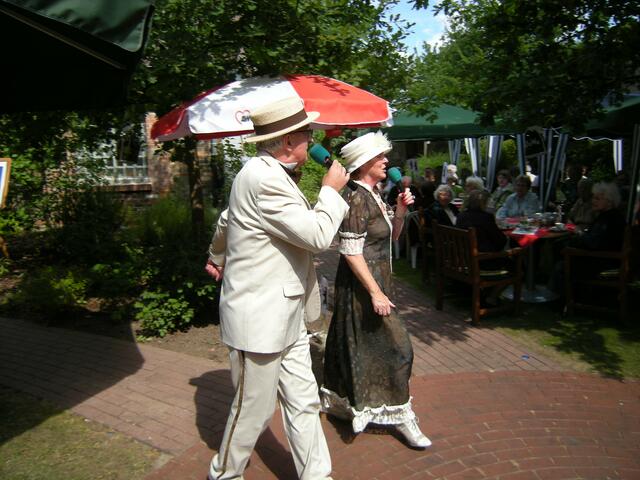 Elegantes Paar, des vorigem Jahrhunderts.