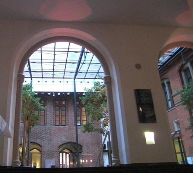 Vom Seiteneingang die Treppe hoch - immer wieder ein herrllicher Anblick