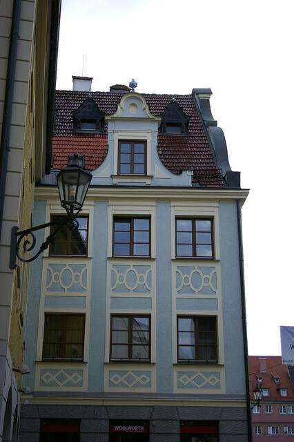 Fassade mit Lampe