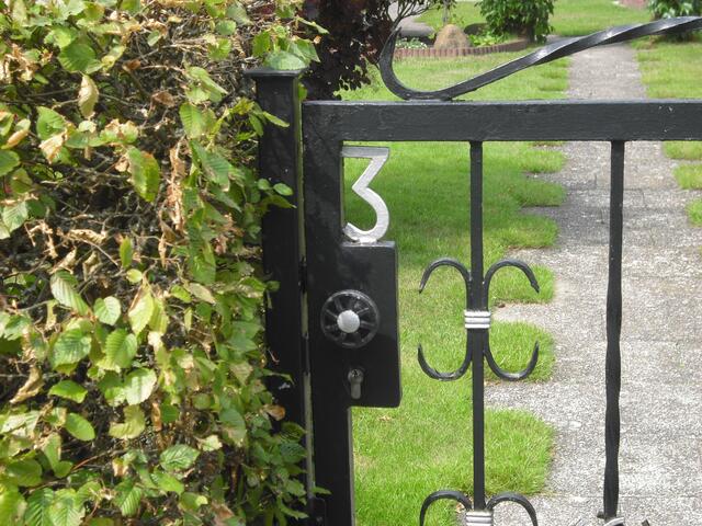 Tor zu unserem ehemaligen Garten