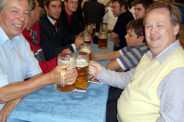 ... unsere Stadtpolitiker mit guter Laune.