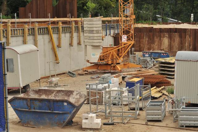 Blick in die Tiefe: Die gewaltige Baustelle von "Yukon Bay"