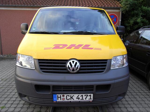 Dieses Fahrzeug ist kein PKW. Es ist 30 - 40 cm breiter