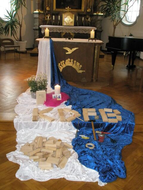 Unsere Mitte beim Gottesdienst im Rahmen der Bezirksleiterinnenschulung