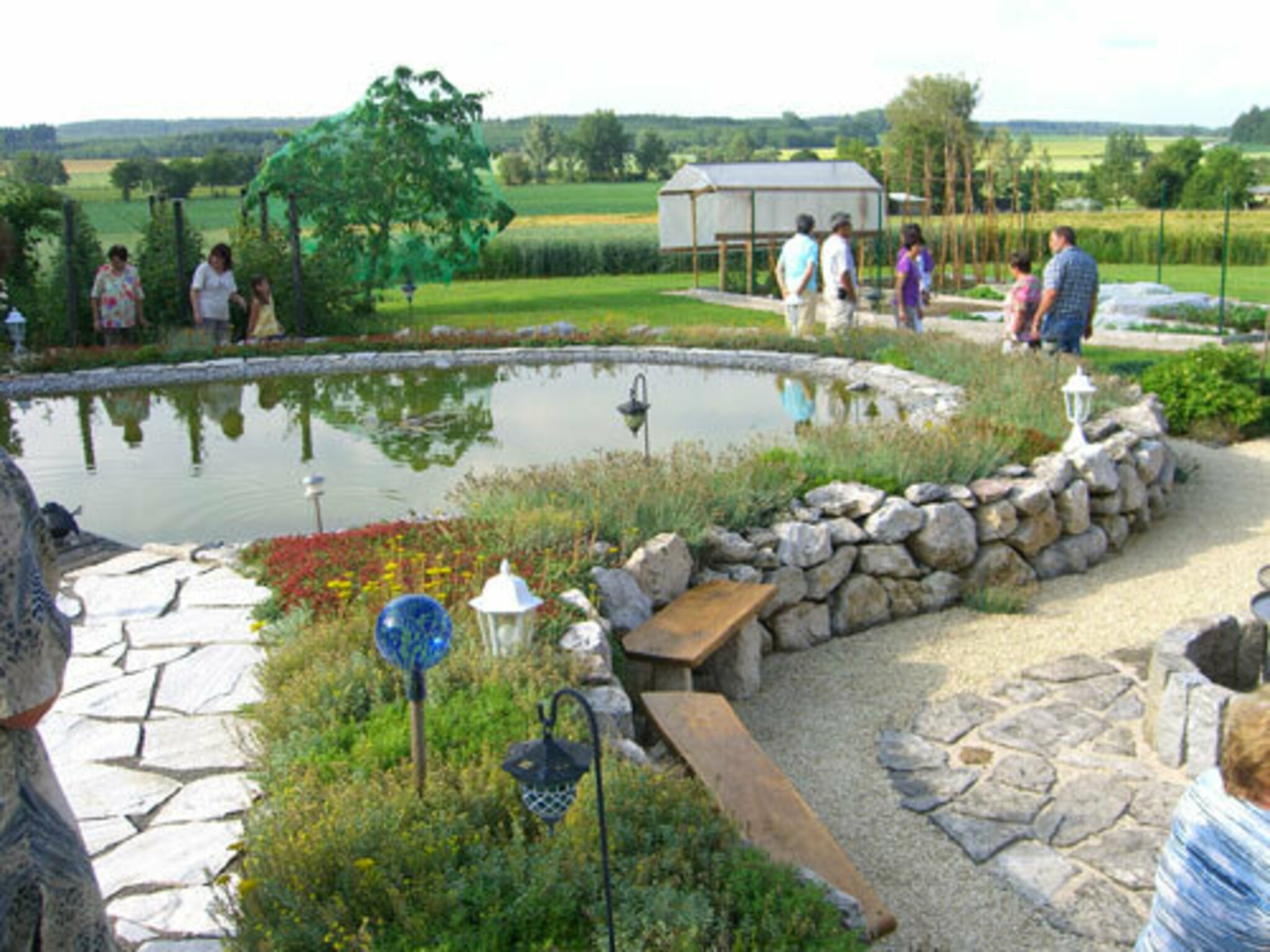 Landscape lighting contractors near me for outdoor beauty and security.