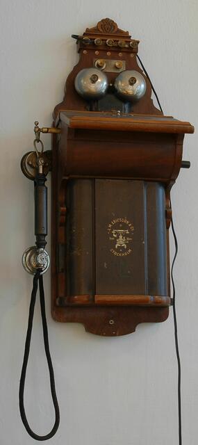 altes telefon II