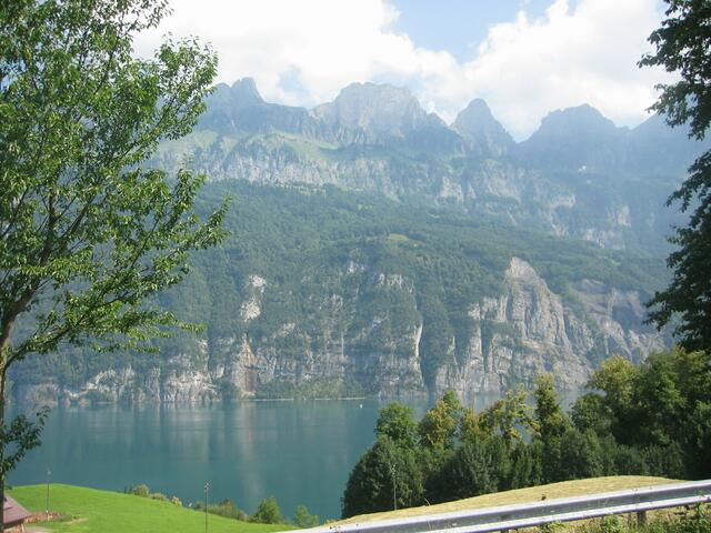 hier machten wir zwischendurch Rast und genossen die schöne Aussicht