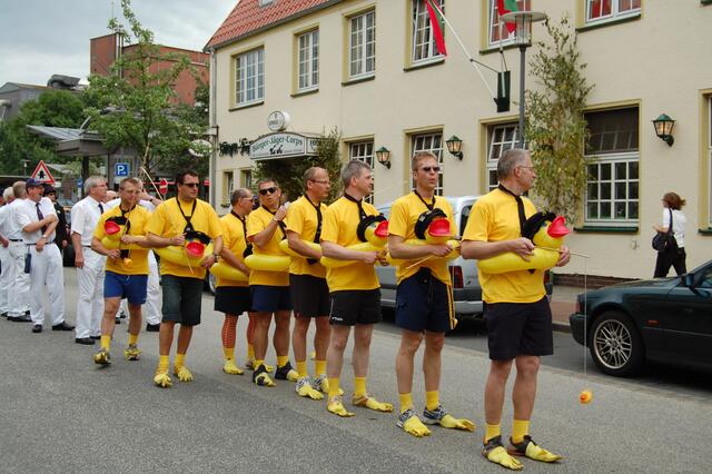 Aufstellung zum Entenmarsch