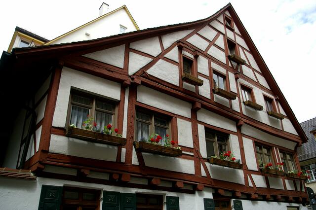 Fachwerk mit integriertem Anbau