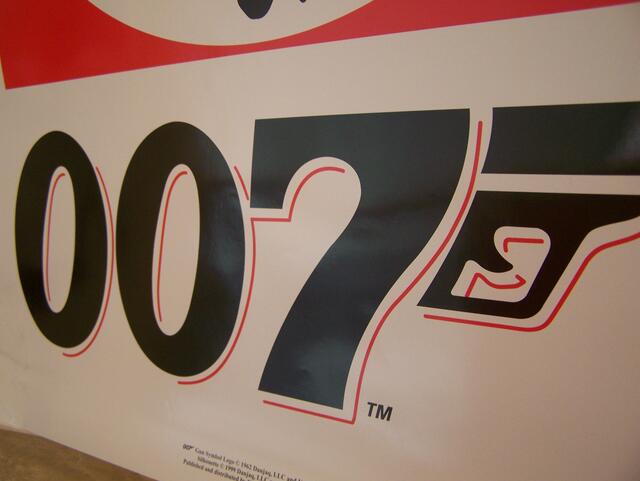 007 - Plakatauschnitt