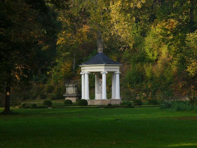 Schloßpark Tiefurt an der thüringischen Ilm