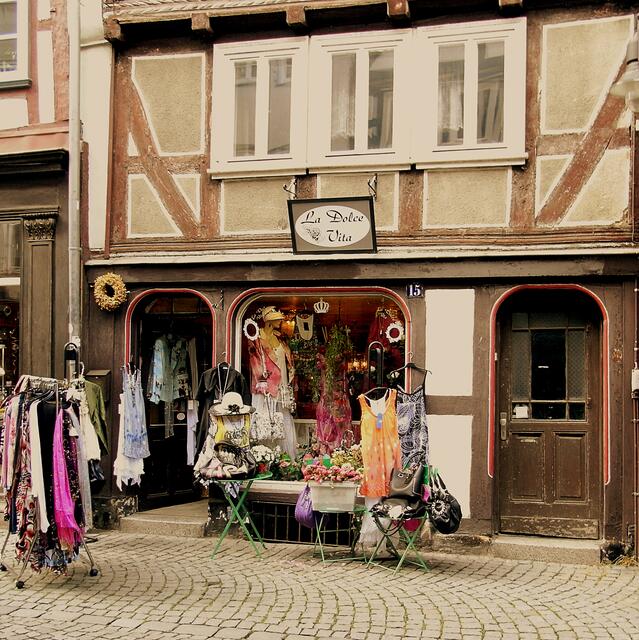 Das alte unscheinbare Fachwerkhaus mit La Dolce Vita | Foto: (c) Klaus Dieter Hotzenplotz / SDS Marburg