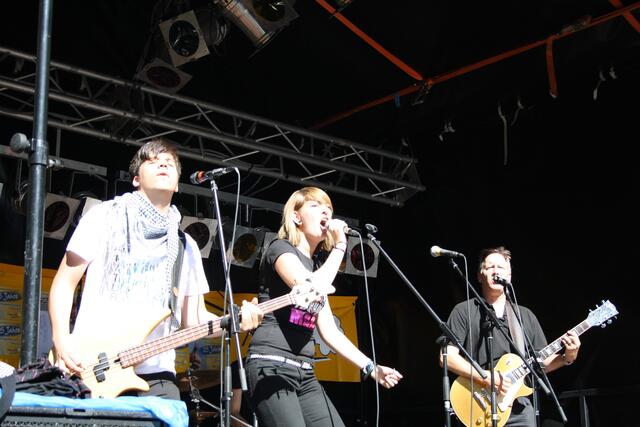 Fetzige Rhythmen bot die KiKuKa-Band