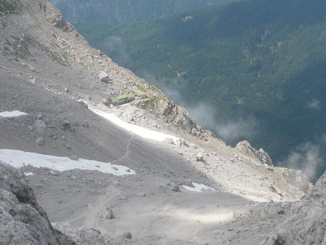 Tiefblick zur Wiener-Neustädter-Hütte