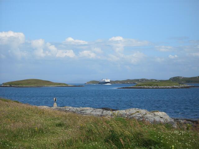Die Fähre kommt nach Lochmaddy North Uist