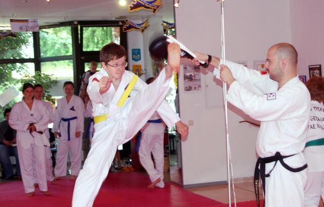 Nico beim High Kick Contest