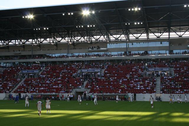 Die Haupttribüne