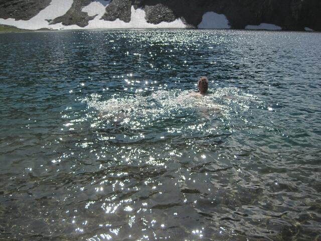 Harte Männer schreckt auch Eis nicht ab ;-)