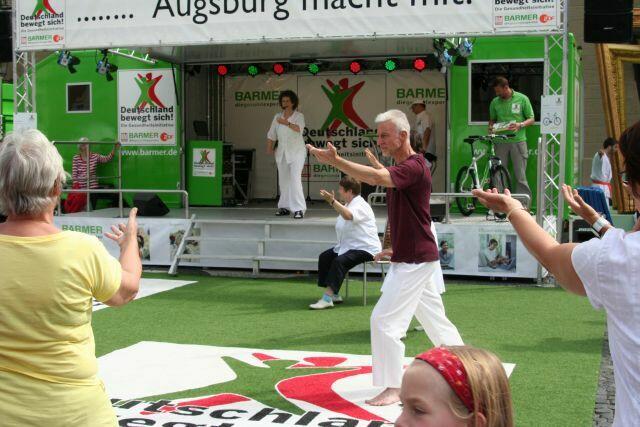 alle schwer bei der Sache