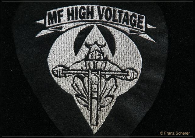 moderne Stickereien (2)