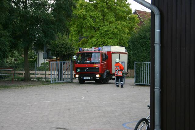 ... um mit dem TLF ...