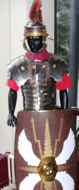 Römischer Soldat in Rüstung