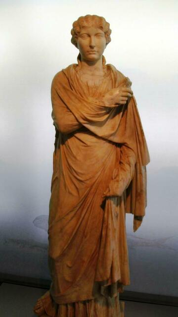 Marmorstatue einer vornehmen Römerin