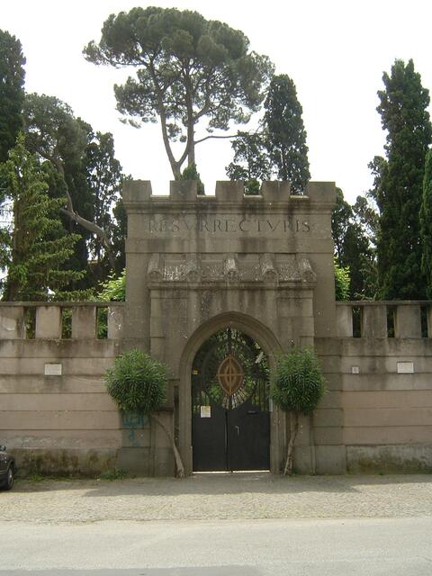 Der Eingang zum "Protestantischen Friedhof"