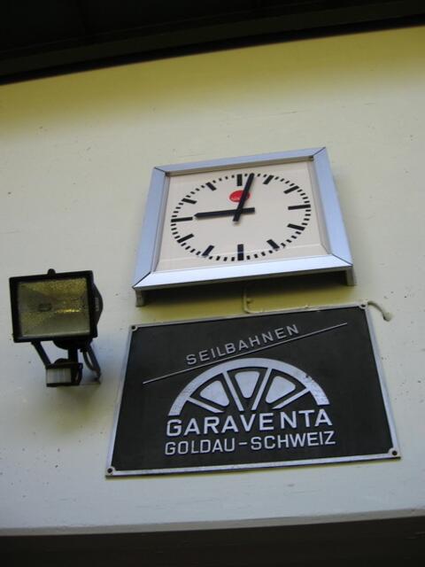 Pünktlich um 9 geht es (normalerweise) los. Heute schon eher, weil "Wallfahrt" ist.