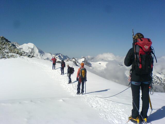 Abseilen vor dem Gipfel