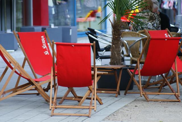 Strand-  oder Strassenszene?