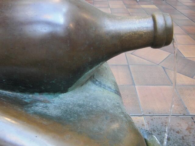 Der aufmerksame Leser kennt diesen Brunnen aus der Galerie  Luise bereits