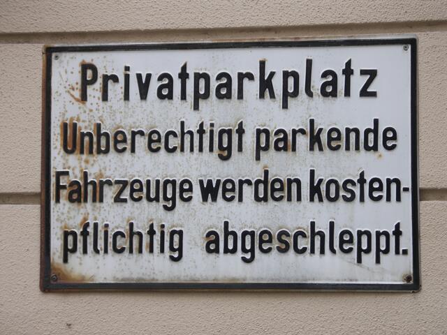 "das ganz alte Schild"