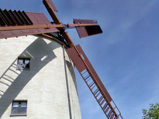 eindrucksvolle Windkraftanlage
