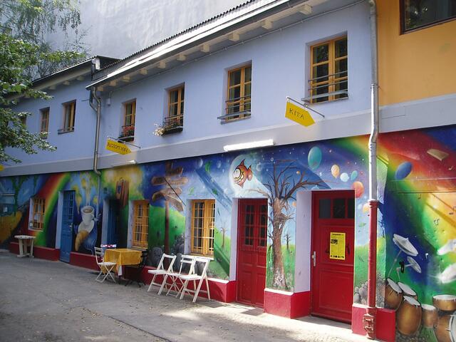 REGENBOGENFABRIK, Block 109 e.V. Fortsetzung folgt.......