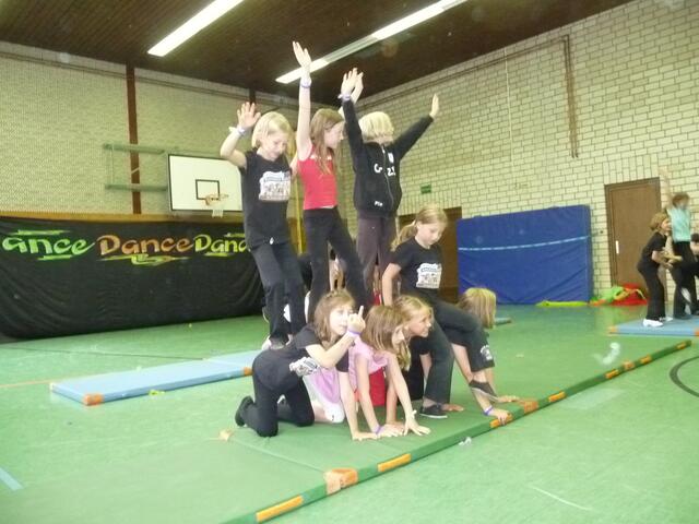 Toll einstudiert, die Pyramide.