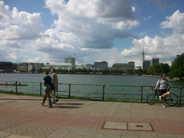 Freier Blick (ohne Zuschauer) auf die Innenalster