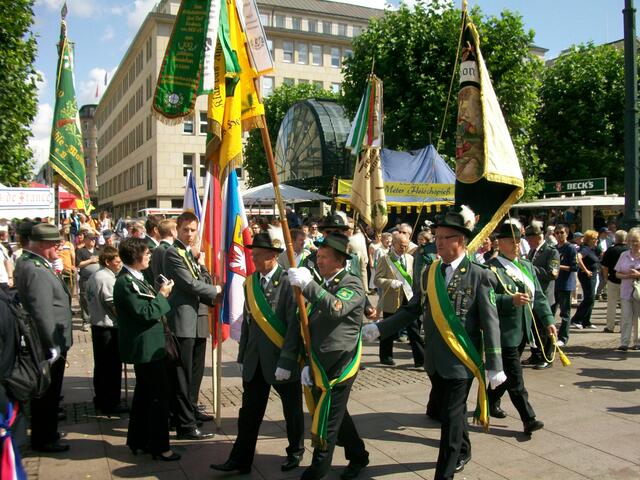 Fahnenabordnung aus Wettmar