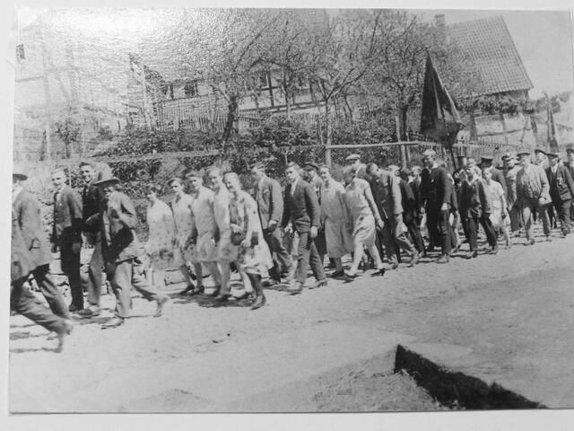 Festumzug etwa um 1930