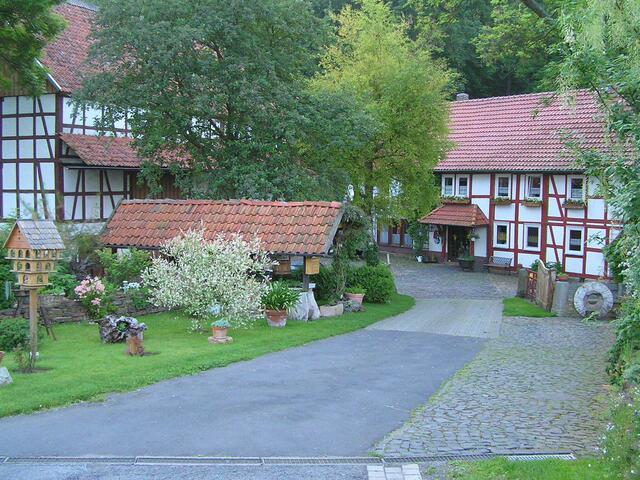Hof zwischen Böhne und Bergheim